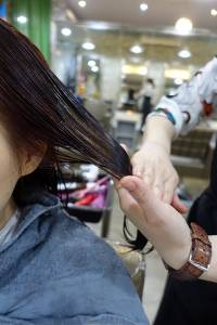 新莊髮廊-新莊染髮燙髮護髮剪髮推薦，VALOR放樂創意沙龍專業舒適，以新北市的消費享受台北東區的美髮品質