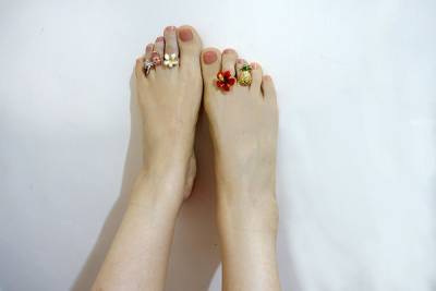 Floats 腳戒，夏日必備美腳飾品，來自日本東京可搭配美甲 腳鍊顯現足上性感風情的造型腳飾