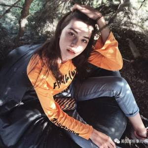 14歲俄羅斯美少女來中國走秀，卻倒後台突然死亡。模特的光環下，是血和淚