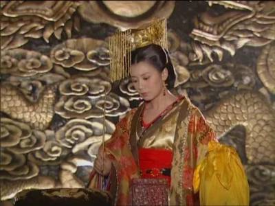 她是高圓圓「情敵」，被富商拋棄，43歲生完三胎依舊少女！