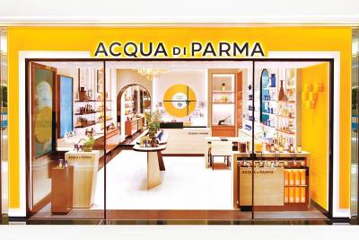 茶香調 花香調正夯！新香水推薦台灣插旗首櫃ACQUA DI PARMA 伊麗莎白雅頓免費刻字，刻上另一半的名字當情人節禮物！｜新香推薦