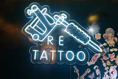 台北信義區RE.Tattoo studio，結合塔羅占卜的台北東區刺青，韓式刷點 書法刺青 日式 歐美 傳統刺青，台北客製化刺青設計專門店