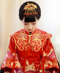 中式婚禮之新娘髮型，端莊典雅，超級美！妳最喜歡哪一種？