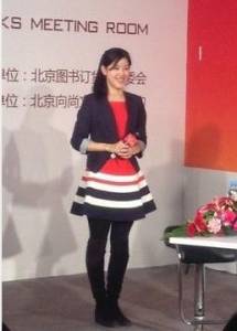 醜爆了！這位富豪老婆有那麼多名牌衣服，但是沒一件穿得好看的