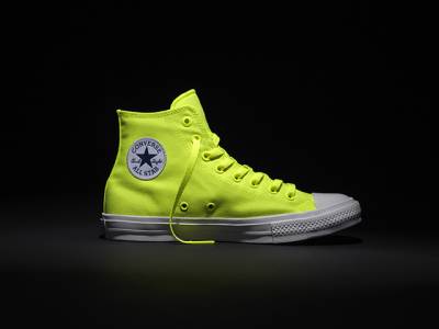 螢光控照過來！Chuck Taylor All Star II 推出全新配色