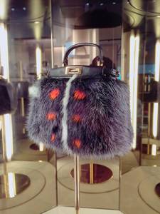 巧奪天工的極緻藝術！FENDI 袖珍展限時登台