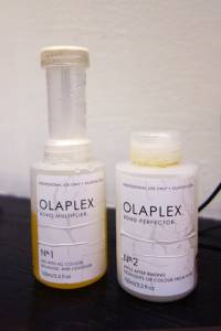 中山區染髮推薦FIN Hair Salon Olaplex染髮，用亮眼的紫紅髮色和好髮質來迎接春天